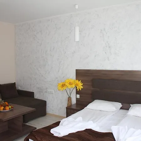 Sun Gate Aparthotel 3*